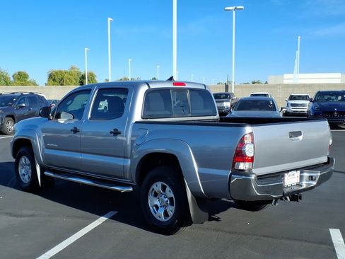 Used 2015 Toyota Tacoma PreRunner w/ SR5 Package image 10