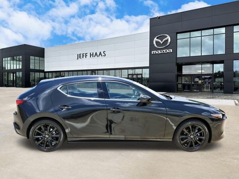 Used 2026 MAZDA MAZDA3 2.5 S Hatchback w/ Premium Pkg FWD image 5