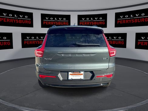 New 2026 Volvo XC40 B5 Ultra w/ Climate Package image 7