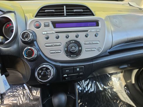 Used 2013 Honda Fit image 11