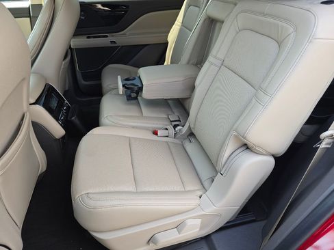 Used 2020 Lincoln Aviator Reserve RWD image 34
