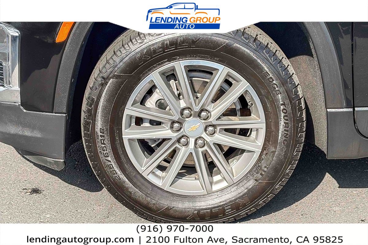 Used 2023 Chevrolet Traverse LT FWD image 9