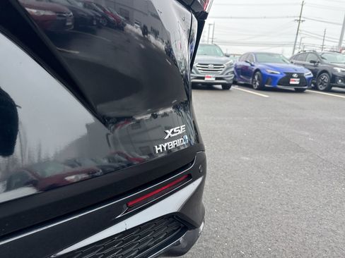 Used 2023 Toyota Sienna XSE w/ XSE Plus Package image 8