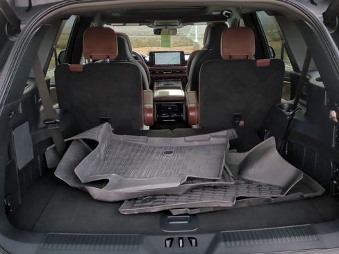 Used 2025 Lincoln Aviator Reserve w/ Equipment Group 201A image 30