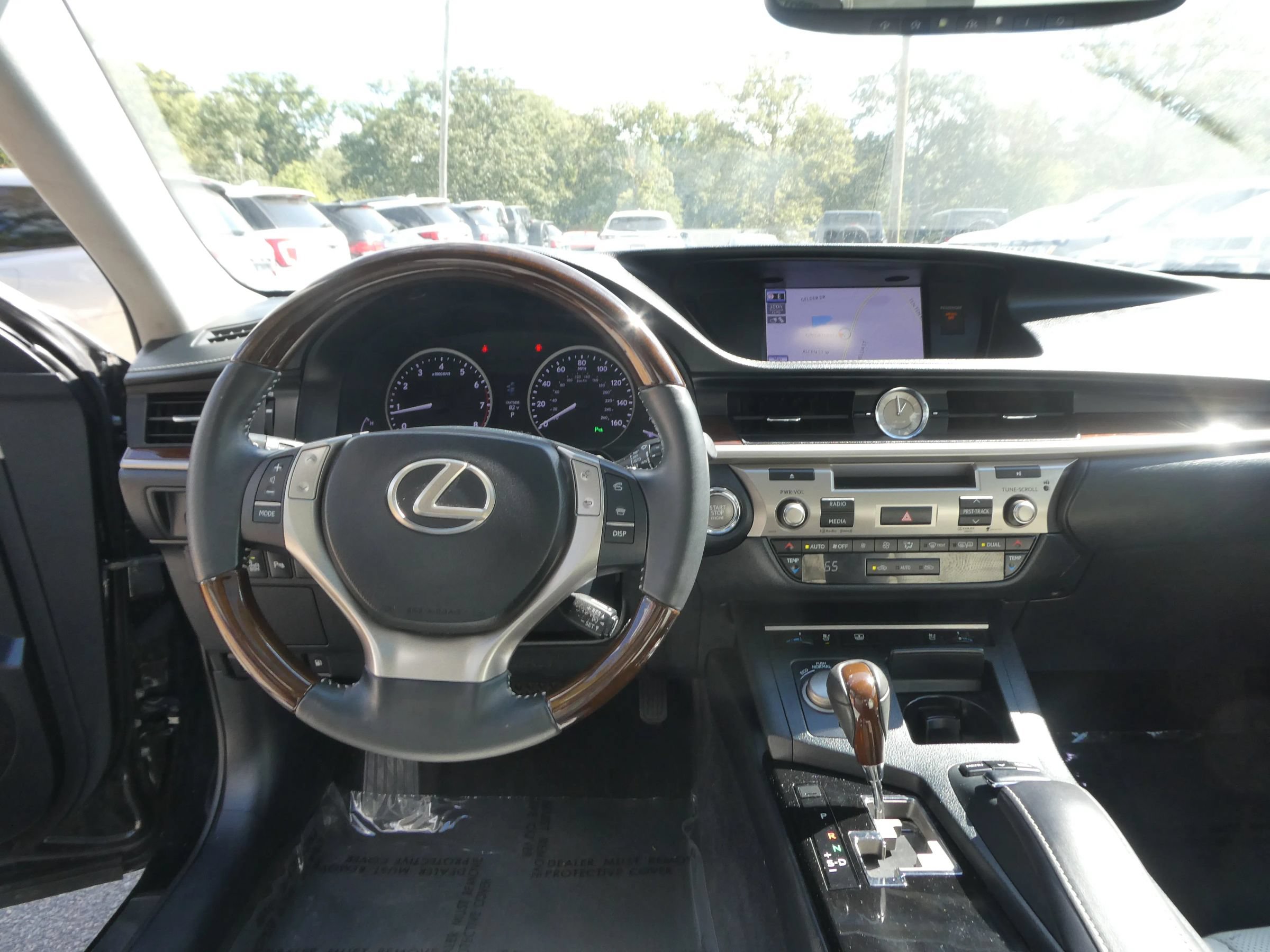 Used 2013 Lexus ES 350 w/ Luxury Pkg FWD image 14