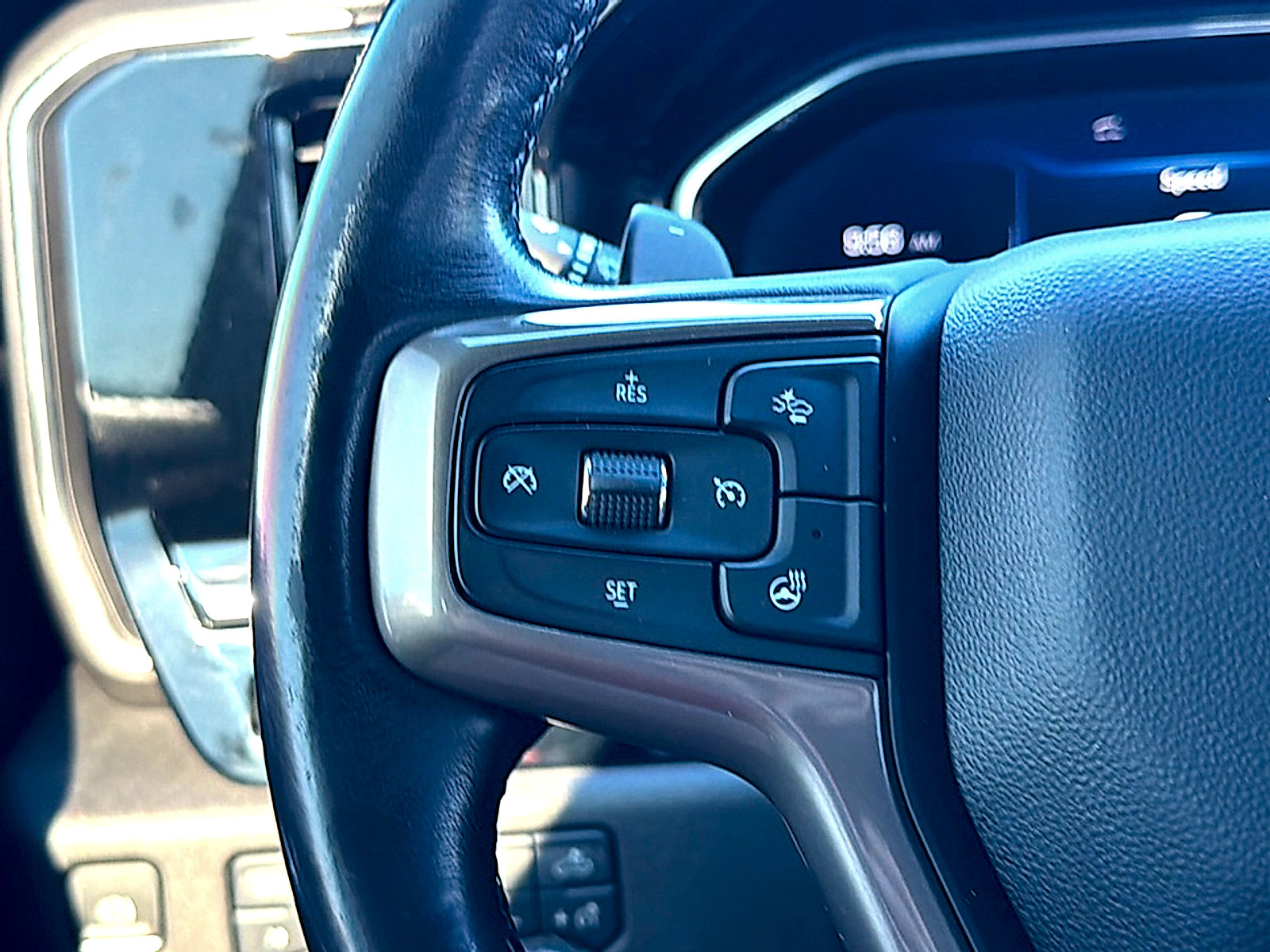 Used 2023 Chevrolet Silverado 1500 High Country w/ High Country Premium Package AWD/4WD image 32