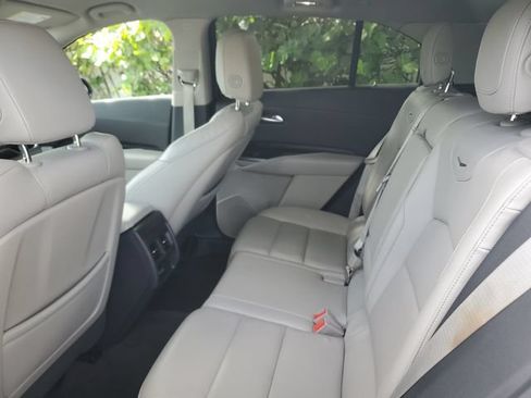 Used 2022 Cadillac XT4 Premium Luxury w/ Safety Alert Package FWD image 13