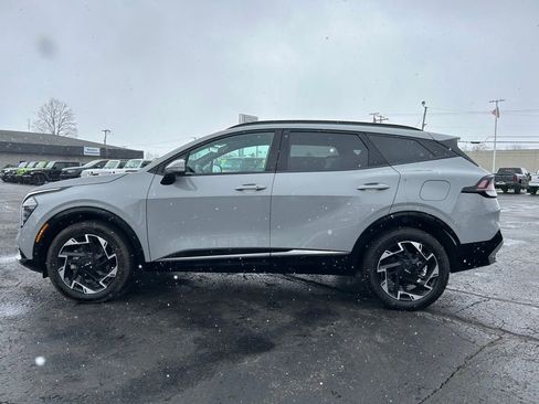 Used 2025 Kia Sportage SX image 8
