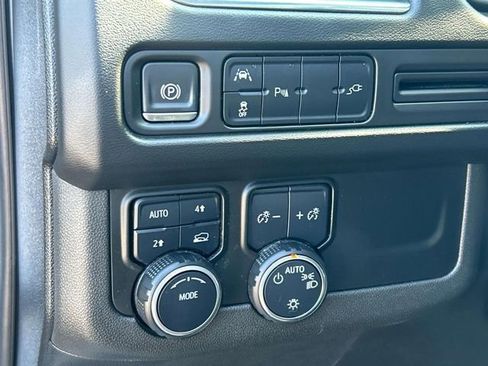 Used 2021 Chevrolet Tahoe RST w/ Luxury Package AWD/4WD image 34