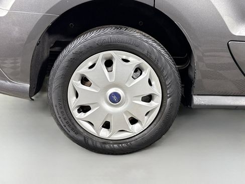 Used 2016 Ford Transit Connect XLT image 32