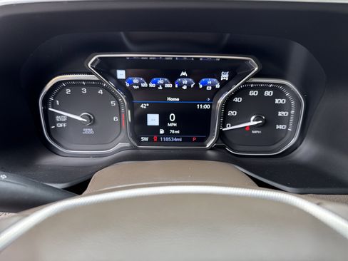 Used 2021 GMC Yukon XL Denali w/ Denali Premium Package image 22