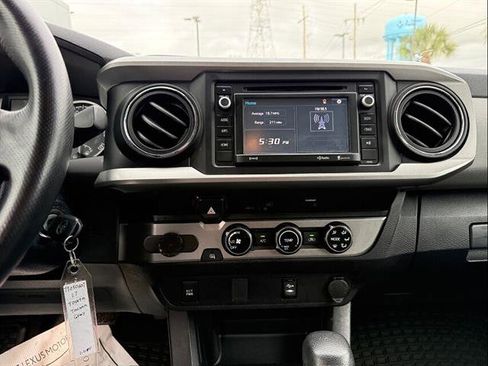 Used 2017 Toyota Tacoma SR5 w/ Tow Package RWD image 12