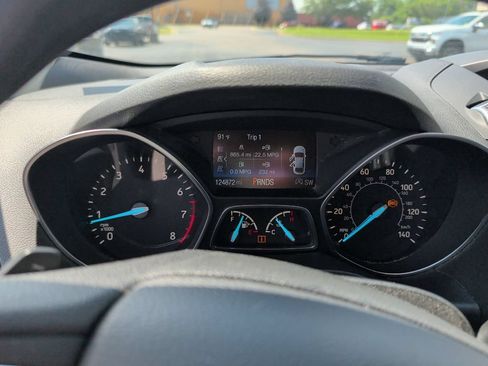 Used 2017 Ford Escape SE AWD/4WD image 13