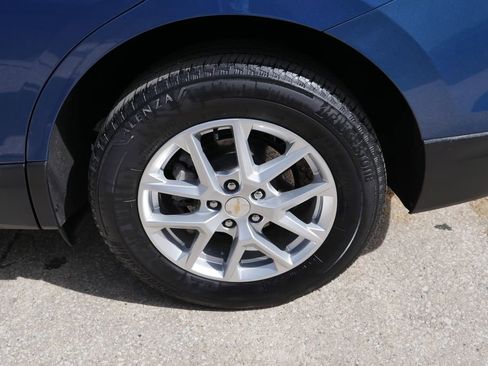 Used 2024 Chevrolet Equinox LT image 32