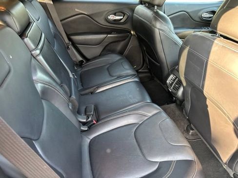 Used 2016 Jeep Cherokee Limited AWD/4WD image 23