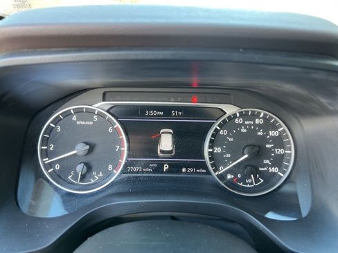 Used 2023 Nissan Rogue SV image 14