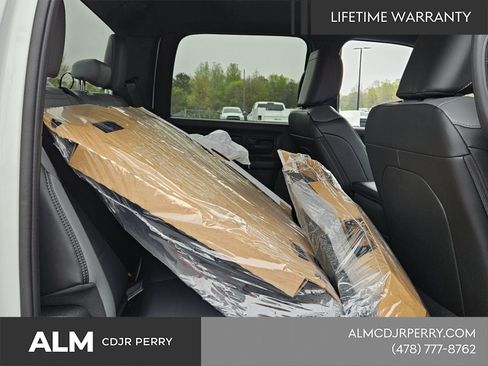 New 2024 RAM 2500 Tradesman w/ Safety Group AWD/4WD image 15