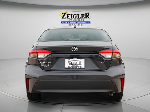 Used 2025 Toyota Corolla LE FWD image 6