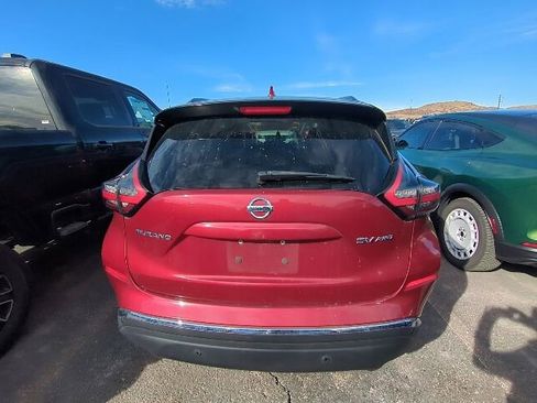 Used 2021 Nissan Murano SV image 2
