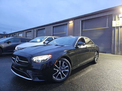 Used 2021 Mercedes-Benz E 450 4MATIC Sedan w/ Premium Package image 4