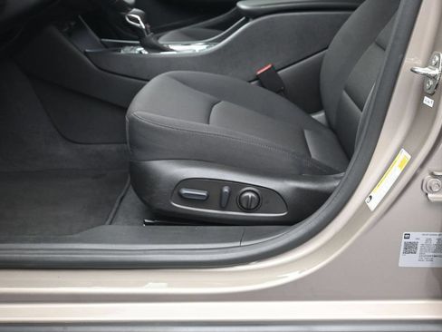 Used 2022 Chevrolet Malibu RS FWD image 21