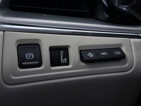 Used 2020 Cadillac XT5 Premium Luxury image 47