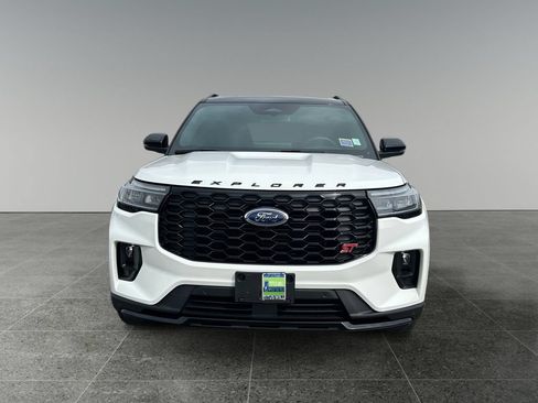 Used 2025 Ford Explorer ST AWD/4WD image 3