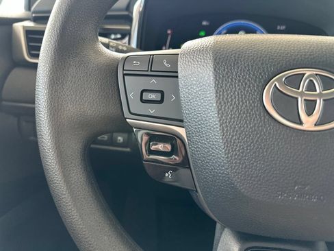 Certified 2025 Toyota Camry LE FWD image 24