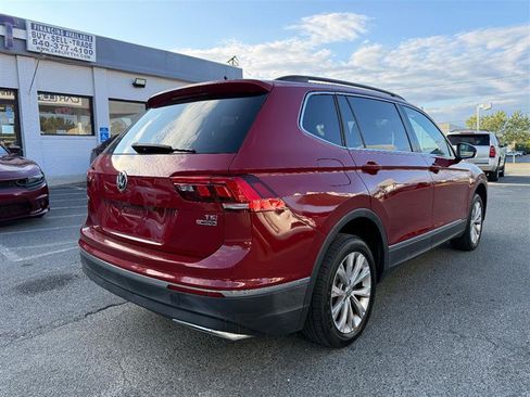 Used 2018 Volkswagen Tiguan SE AWD/4WD image 6