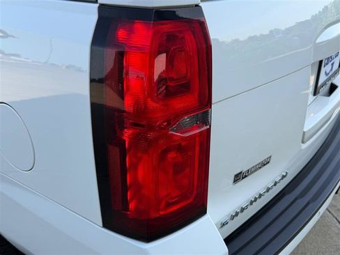 Used 2016 Chevrolet Suburban LT AWD/4WD image 20