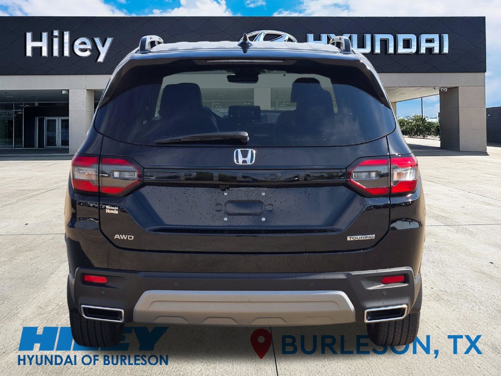 Used 2025 Honda Pilot Touring image 6
