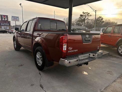 Used 2019 Nissan Frontier SV w/ Value Truck Package image 6
