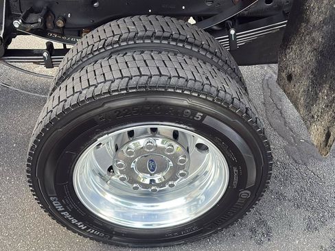 Used 2022 Ford F550 4x4 SuperCab Super Duty w/ XLT Value Package image 35