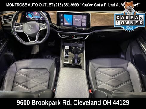 Used 2024 Volkswagen Atlas SE AWD/4WD image 2