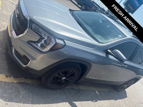 Used 2023 GMC Terrain SLE w/ Driver Convenience Package FWD image 3