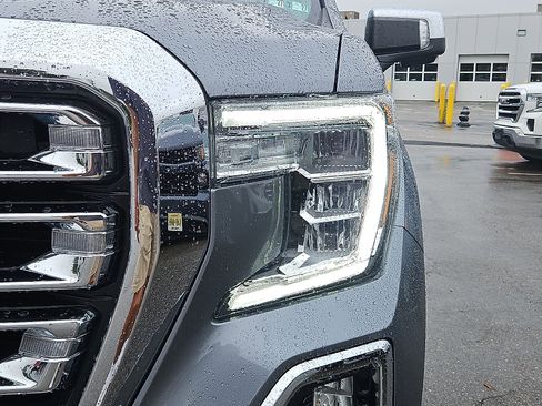 Certified 2021 GMC Sierra 1500 SLT w/ X31 Off-Road Package AWD/4WD image 10