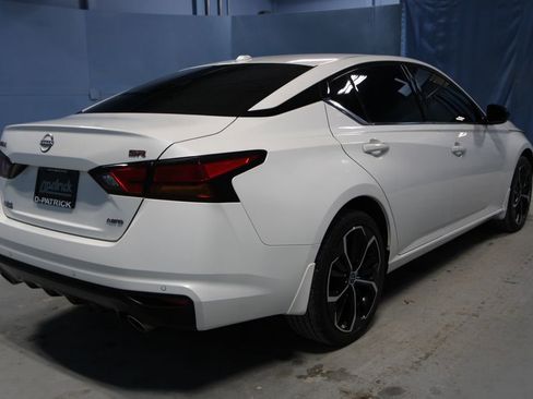 Used 2024 Nissan Altima 2.5 SR w/ SR Premium Package image 30