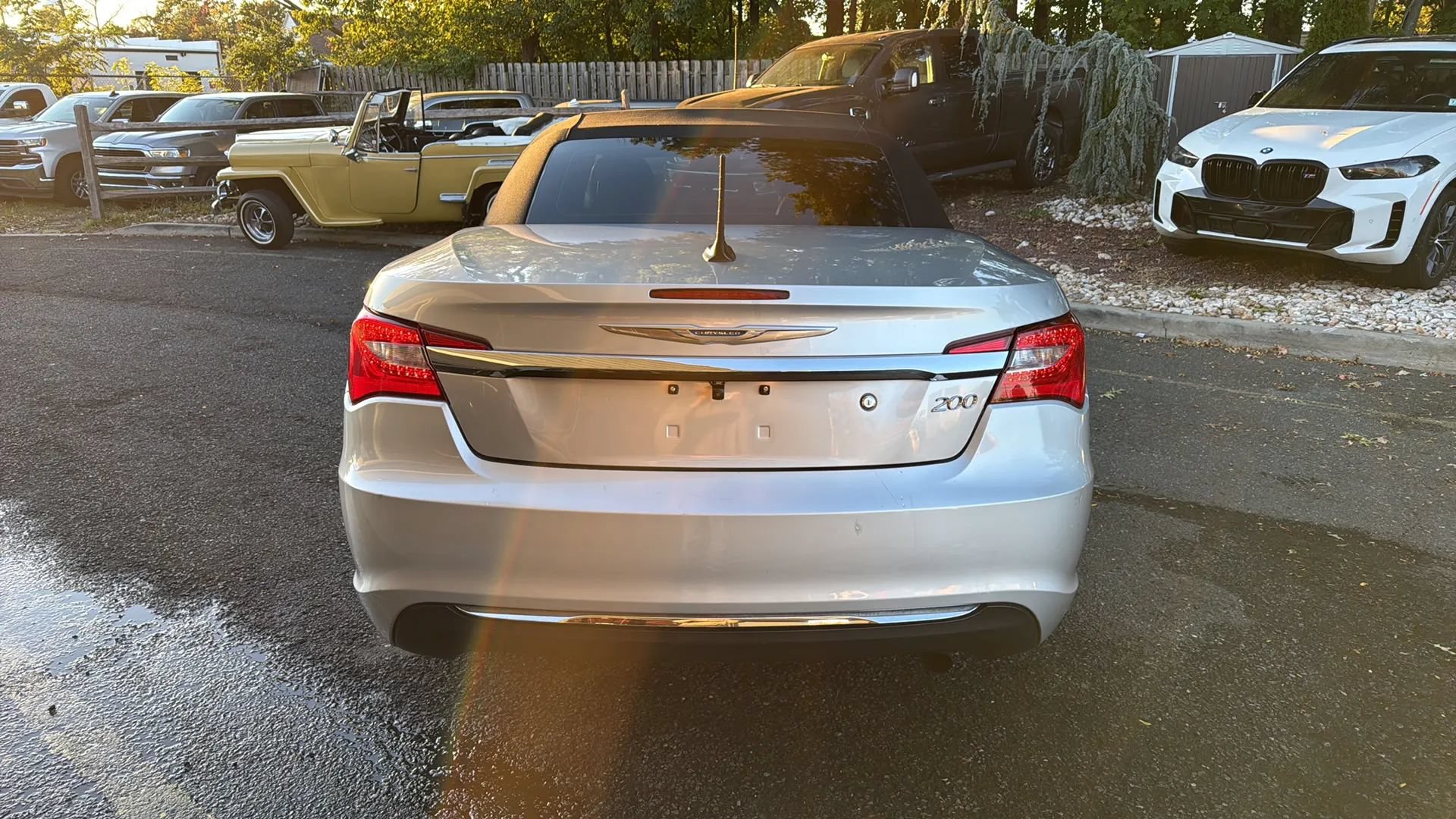 Used 2012 Chrysler 200 Touring FWD image 6