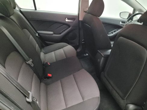 Used 2017 Kia Forte LX FWD image 19