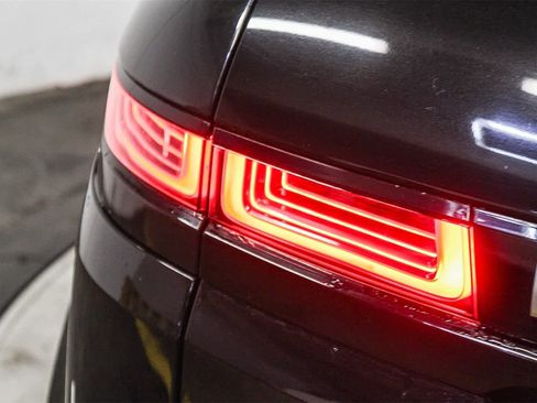 Used 2020 Land Rover Range Rover Evoque SE image 7