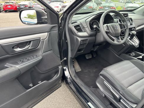 Used 2018 Honda CR-V LX image 7