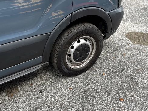 Used 2019 Ford Transit 250 148 High Roof Extended image 24