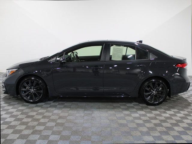 Certified 2025 Toyota Corolla SE w/ SE Premium Package FWD image 3