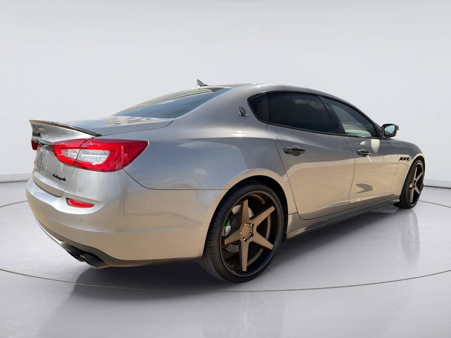 Used 2015 Maserati Quattroporte S Q4 AWD/4WD image 5