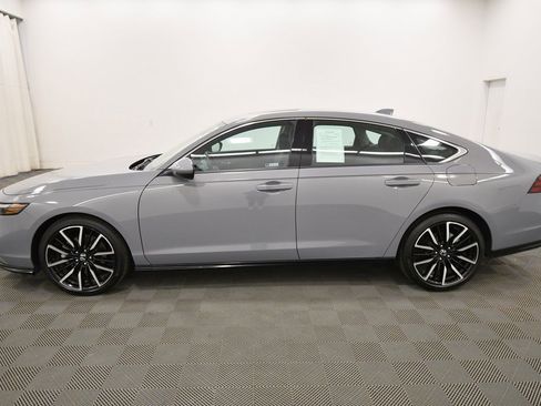 Certified 2025 Honda Accord Touring image 4