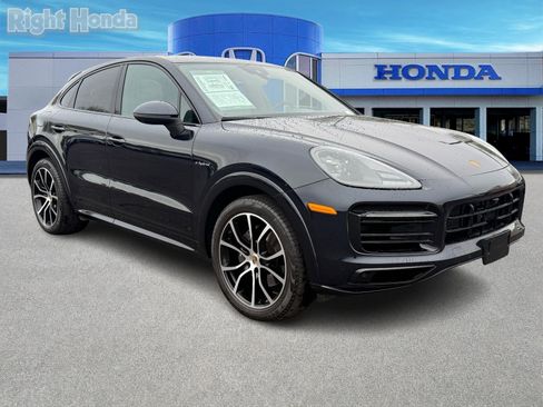 Used 2022 Porsche Cayenne Base image 9