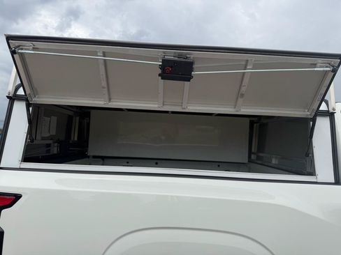 Used 2023 Nissan Frontier S AWD/4WD image 17