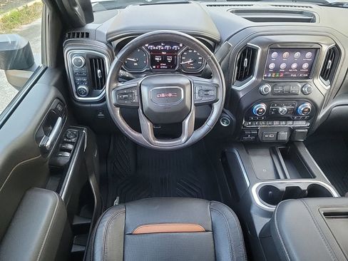 Used 2022 GMC Sierra 2500 AT4 w/ AT4 Preferred Package image 18