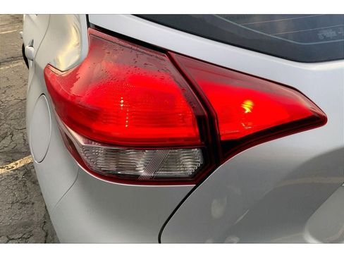 Used 2020 Nissan Kicks SV image 30