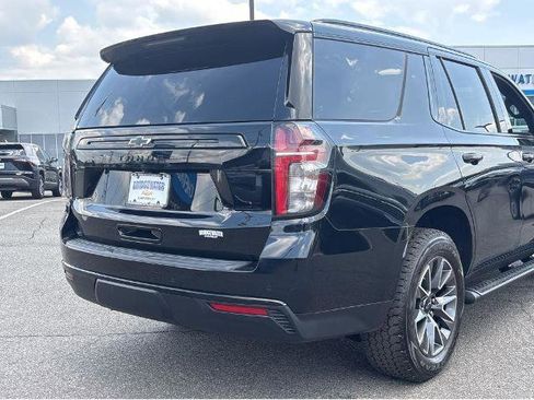 Used 2023 Chevrolet Tahoe Z71 w/ Luxury Package AWD/4WD image 11